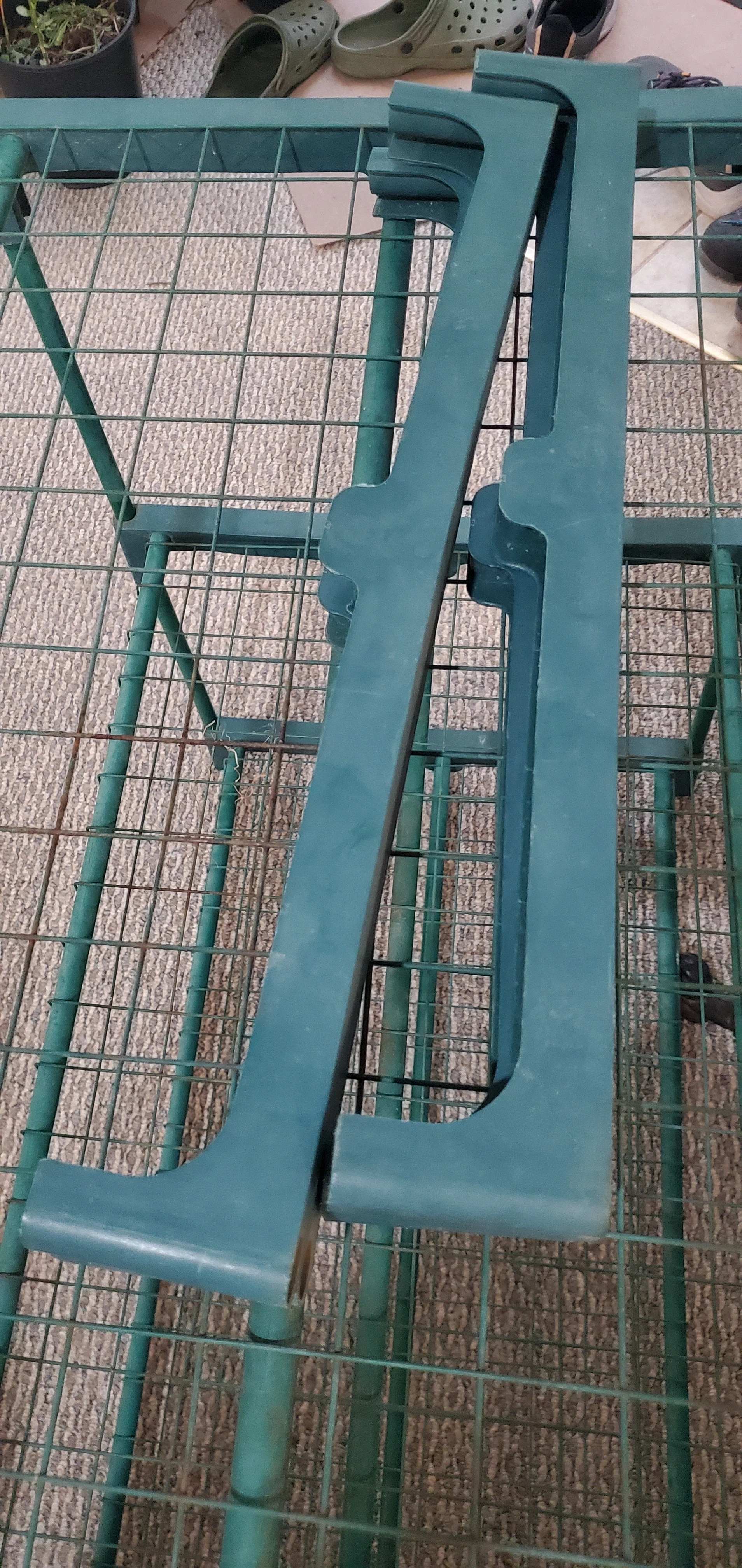 Green Metal Grid Display Panel - photo 2