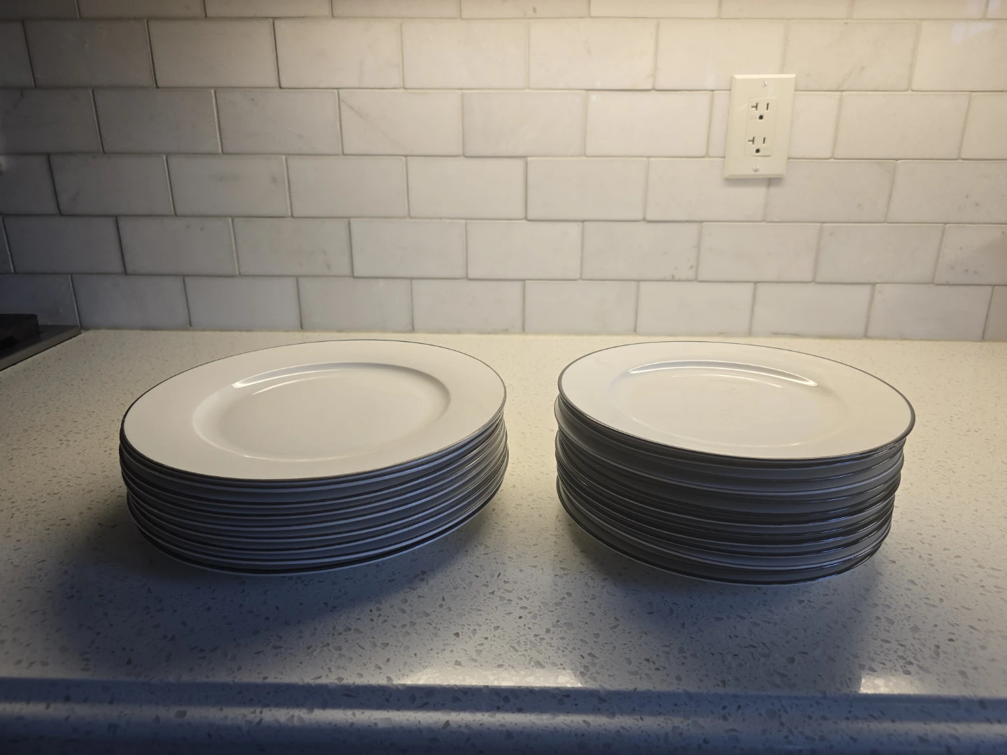Set of 36 White Dinner and Side Plates - photo 5
