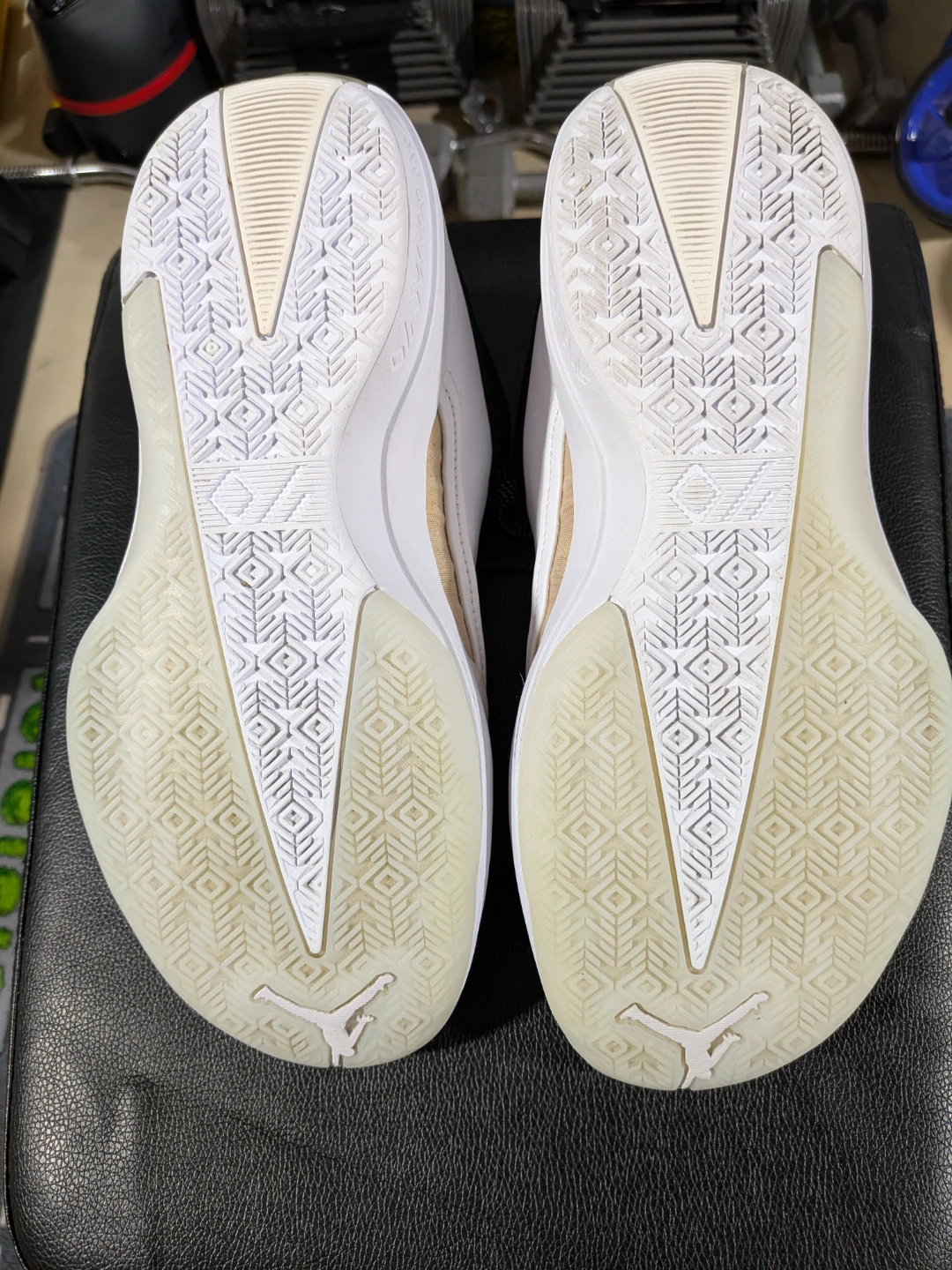 Used Air Jordan 40 - photo 3