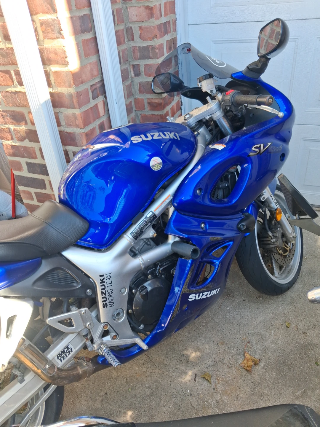 Suzuki SV650S Motorcycle 2004 - photo 2