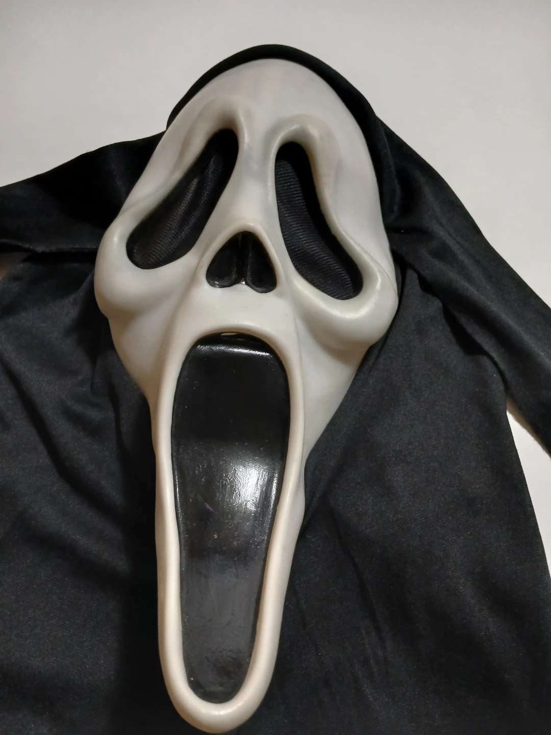 Easter Unlimited Ghost Face Scream Mask