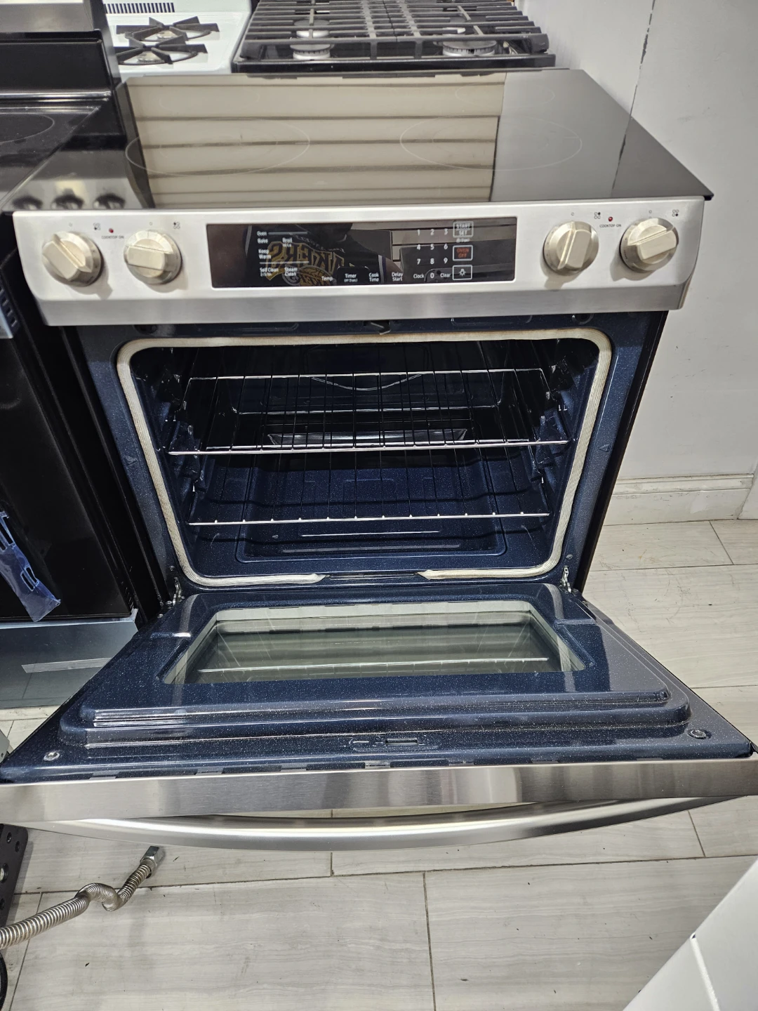 Samsung Slide-in Electric Range - photo 2