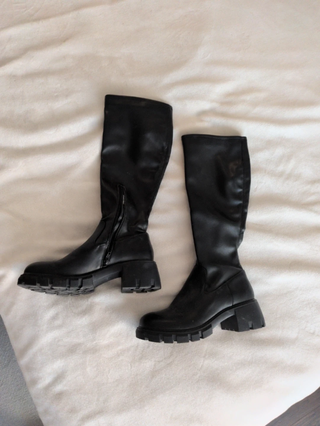 Steve Madden Black Knee-High Boots Size 9