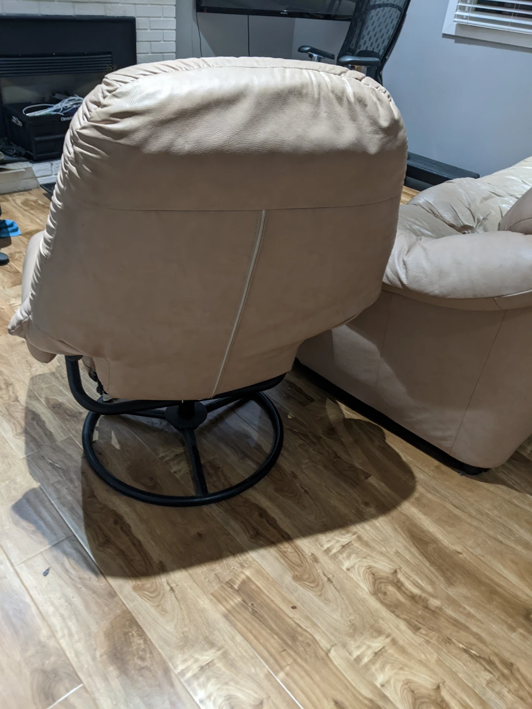 Couch and chair - photo 2