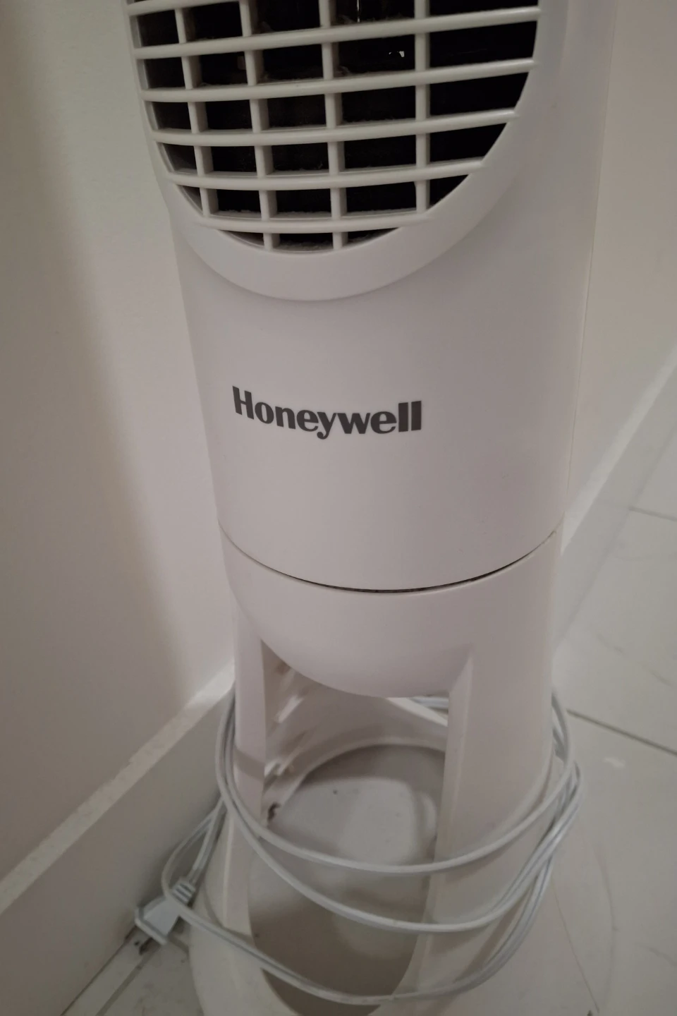 Honeywell QuietSet Tower Fan - photo 2