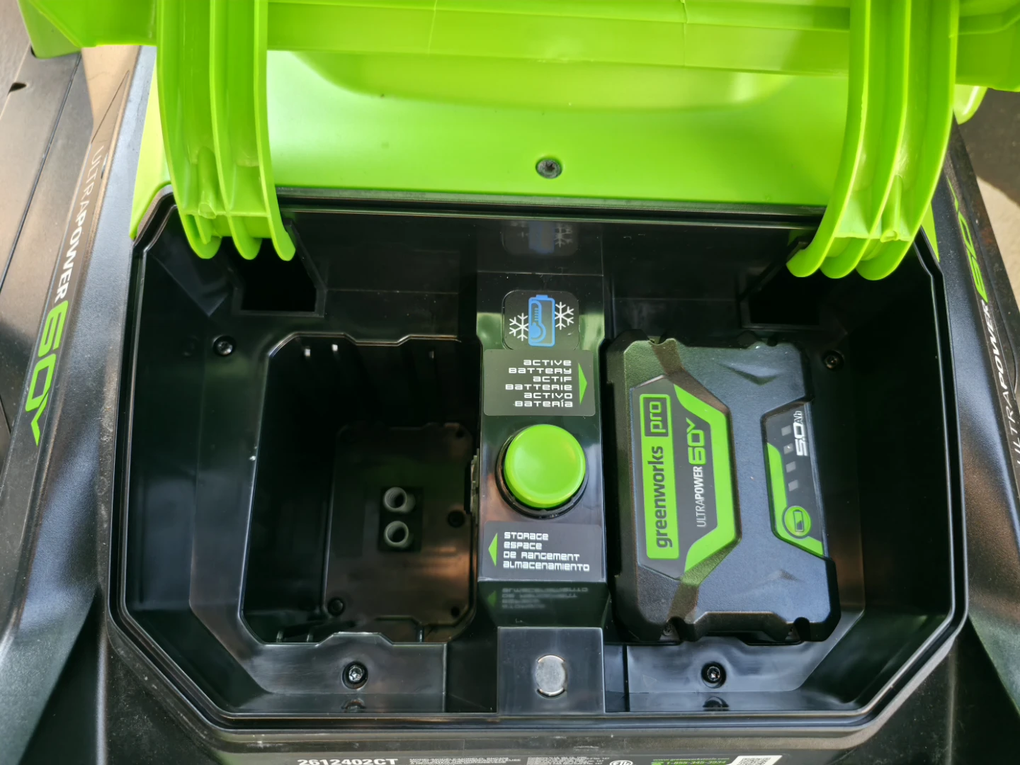 Greenworks Pro 60V 22-inch Snow Thrower - photo 4