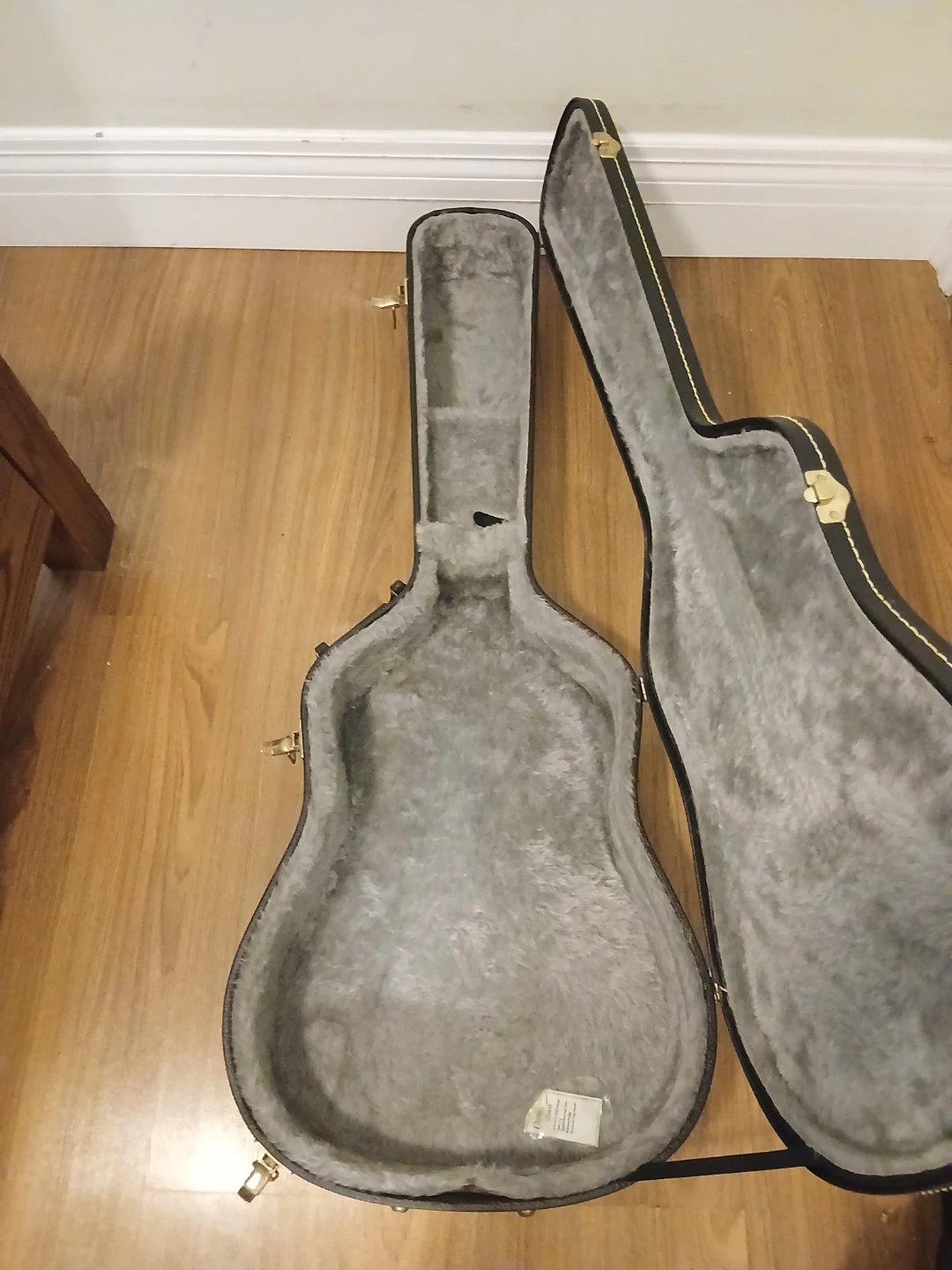 Acoustic Guitar Hard Case - photo 2
