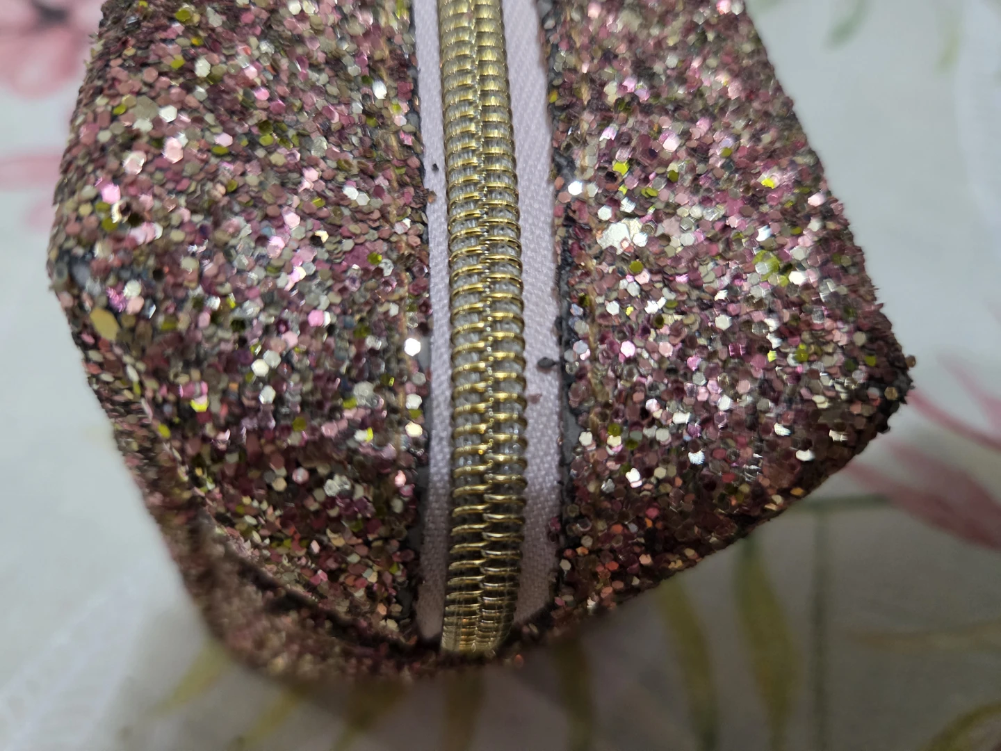 Bath & Body Works glitter cosmetic bag - photo 5