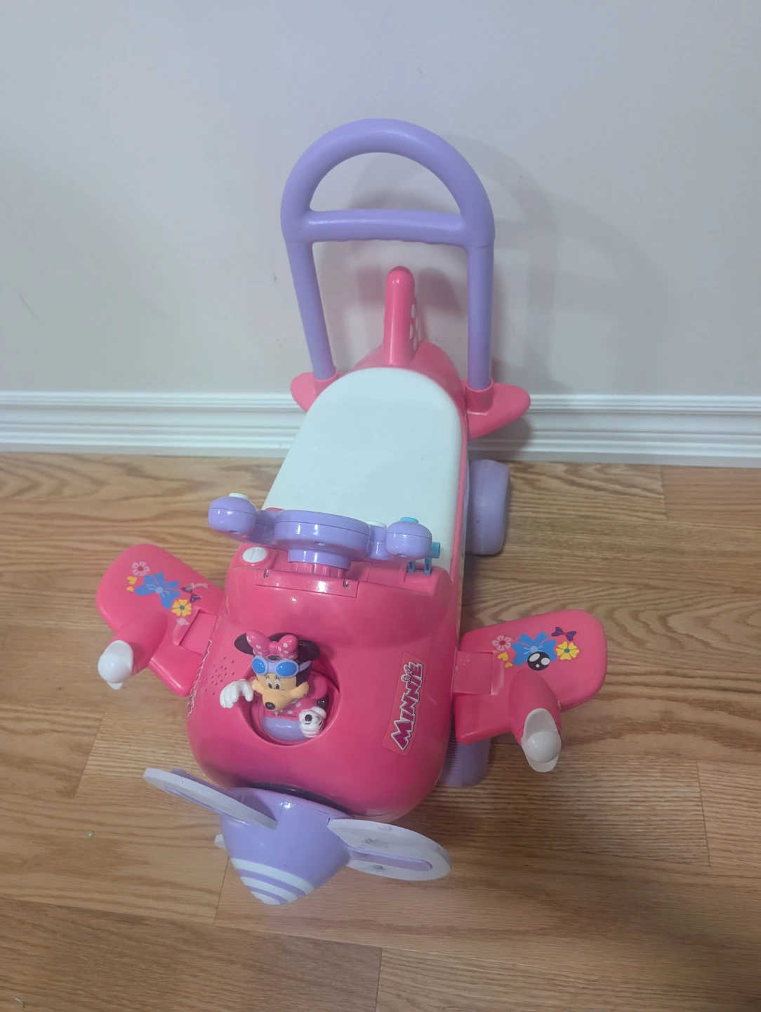 Disney Minnie Mouse Ride-On Airplane