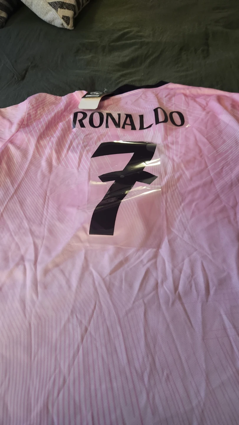 Real Madrid Ronaldo #7 Pink Soccer Jersey Set - photo 3