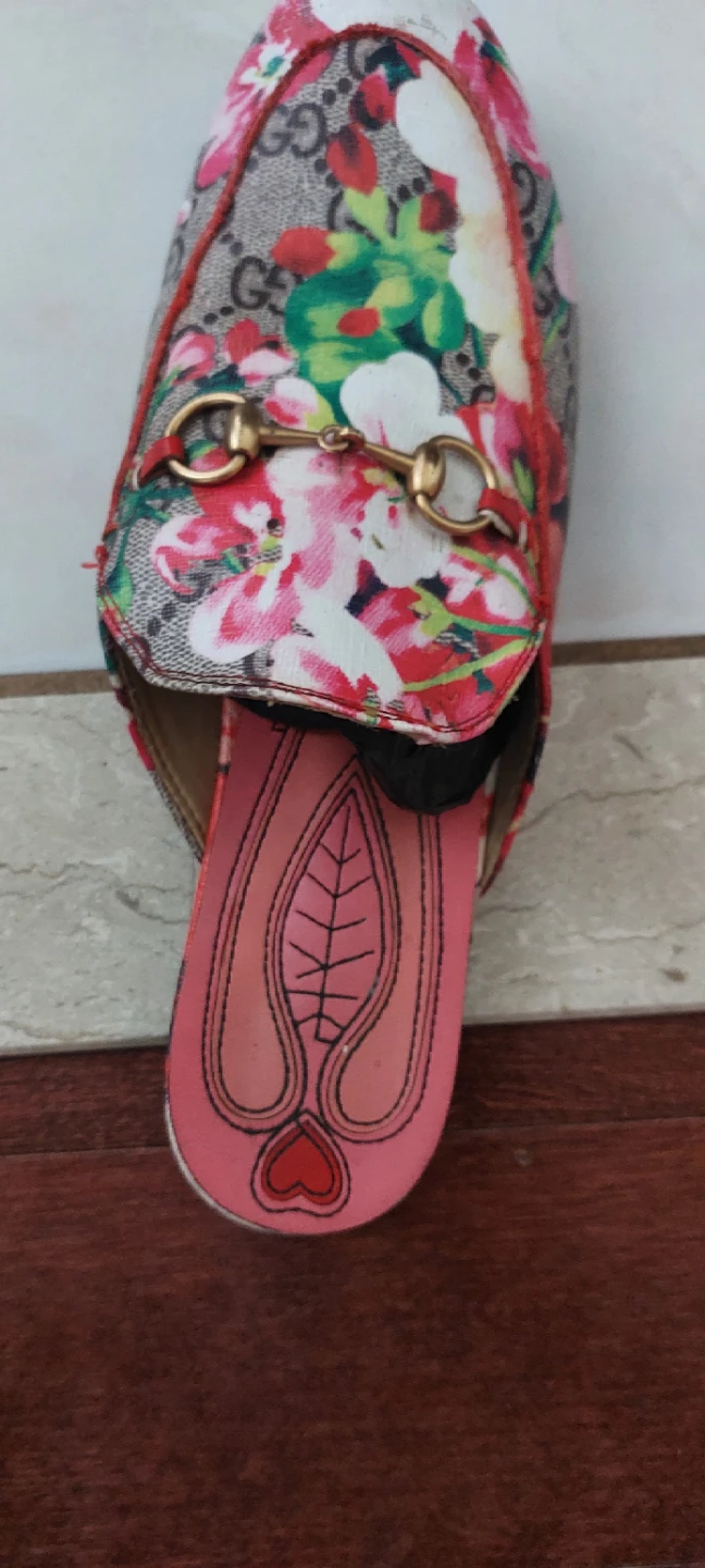 Gucci Floral Print Princetown Mules - photo 2