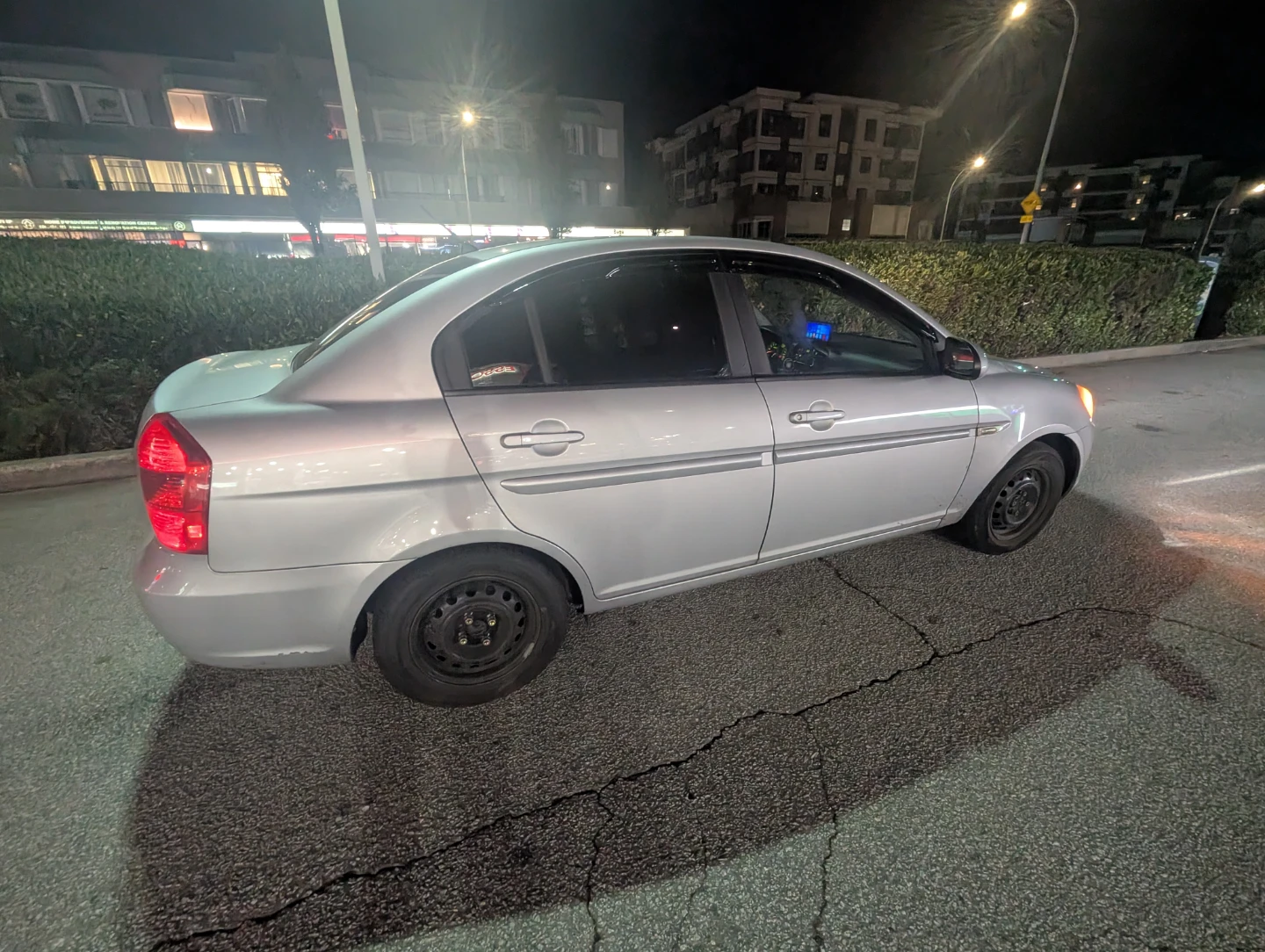 2006 Hyundai Accent Silver Low kms - photo 3