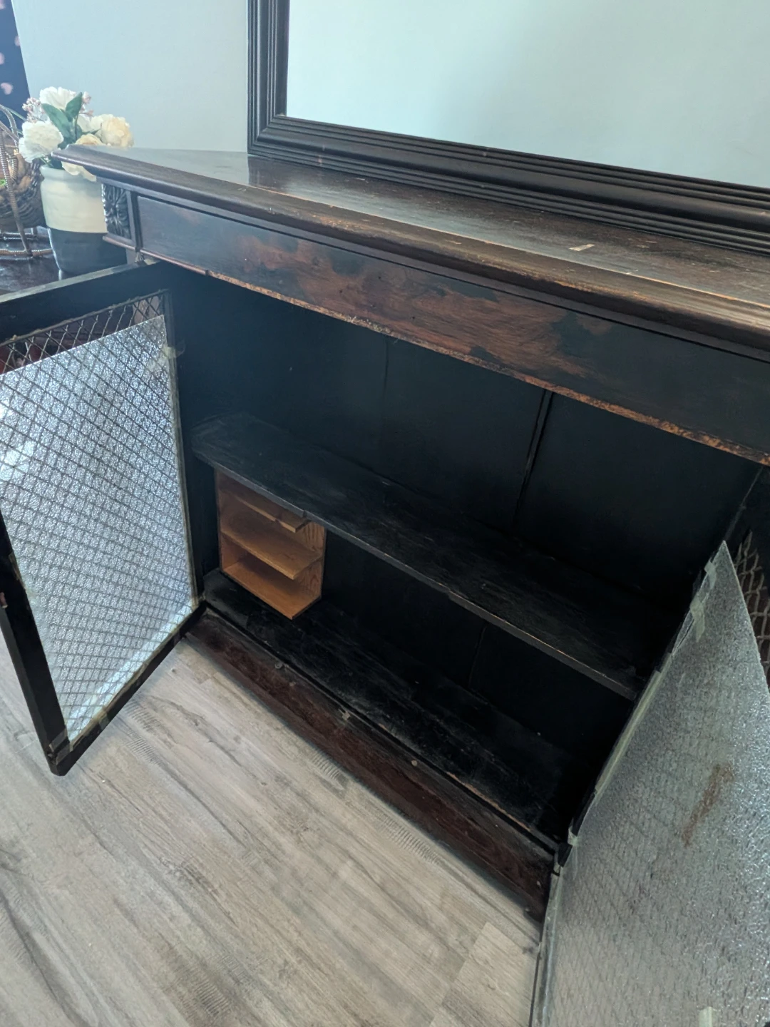 Vintage Dark Wood Cabinet - photo 3