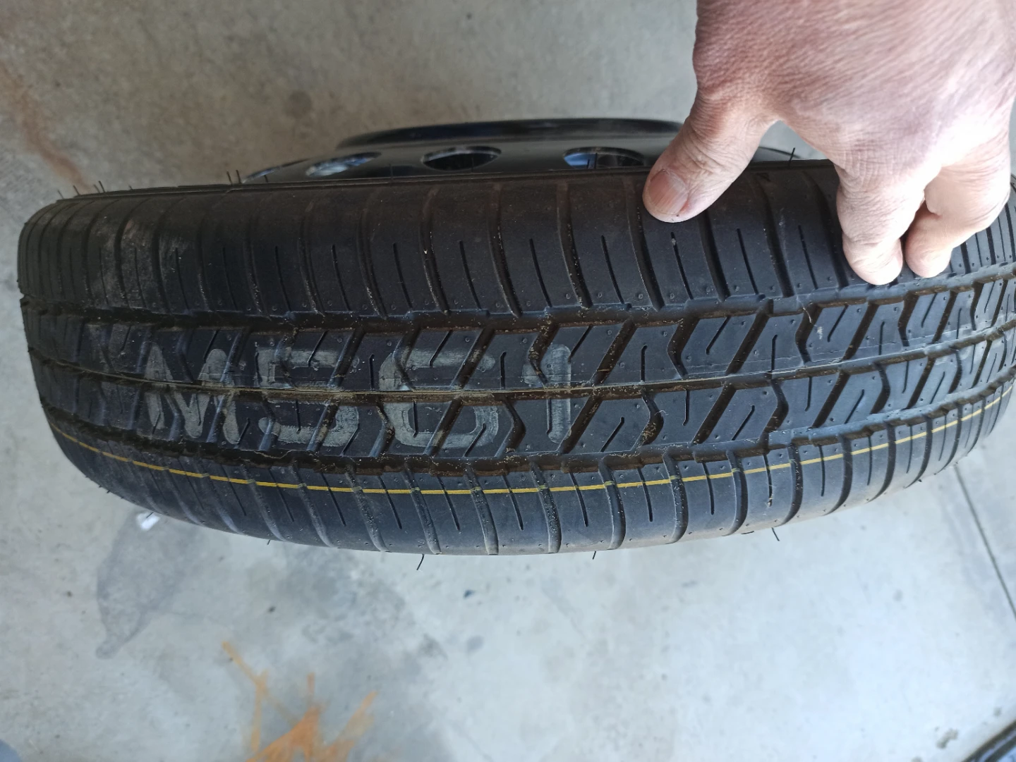 Maxxis Spare Tire on Rim - photo 3