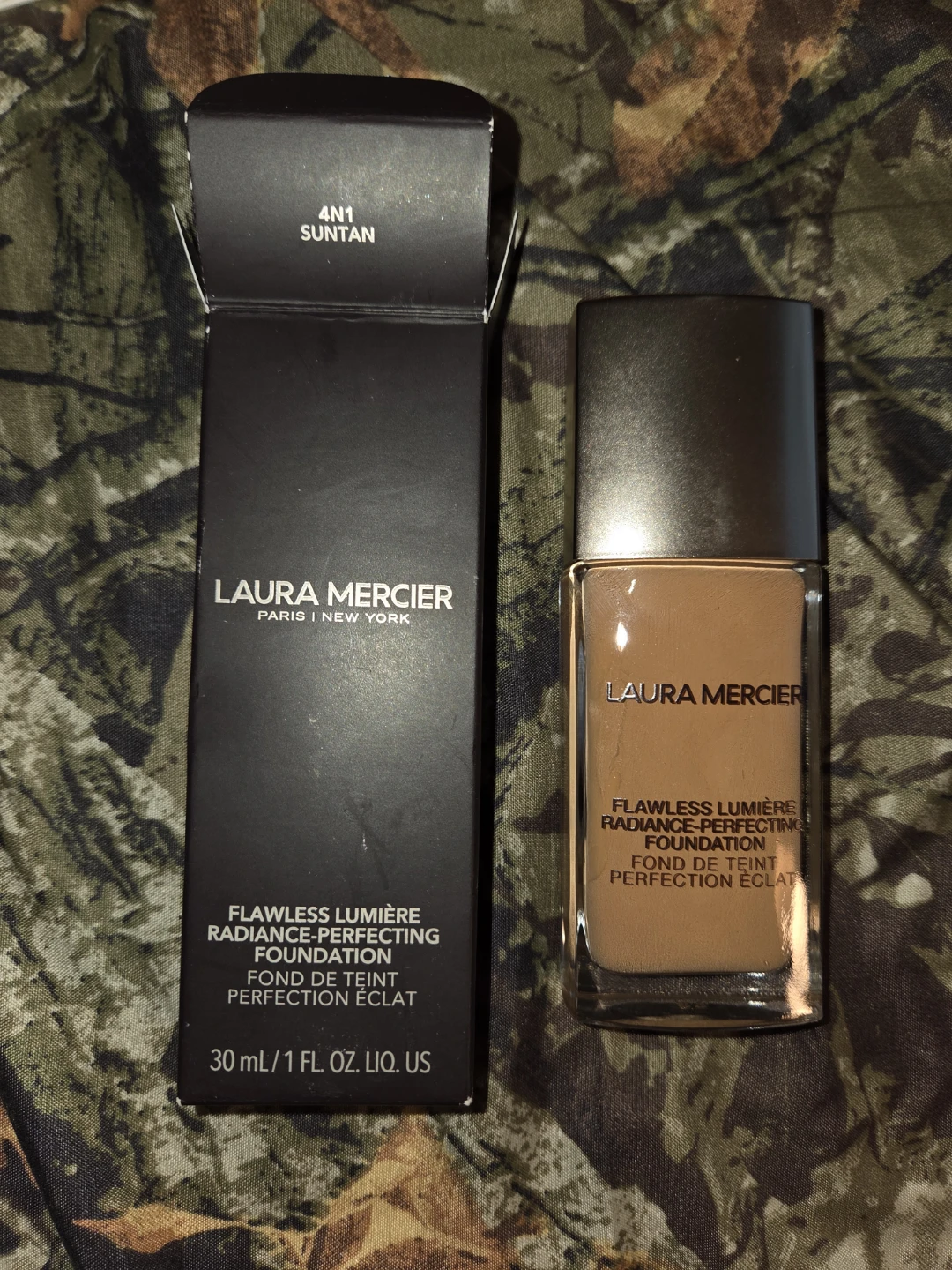 Laura Mercier UItra-Longwear Foundation/ Shade: SunTan, 1oz.
