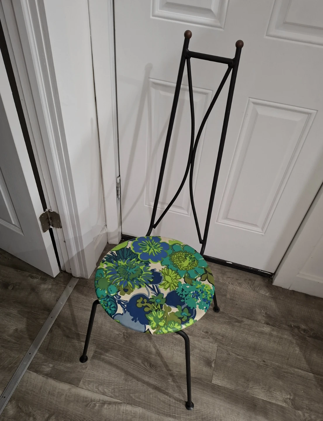 Unique Vintage Style Metal Accent Chair