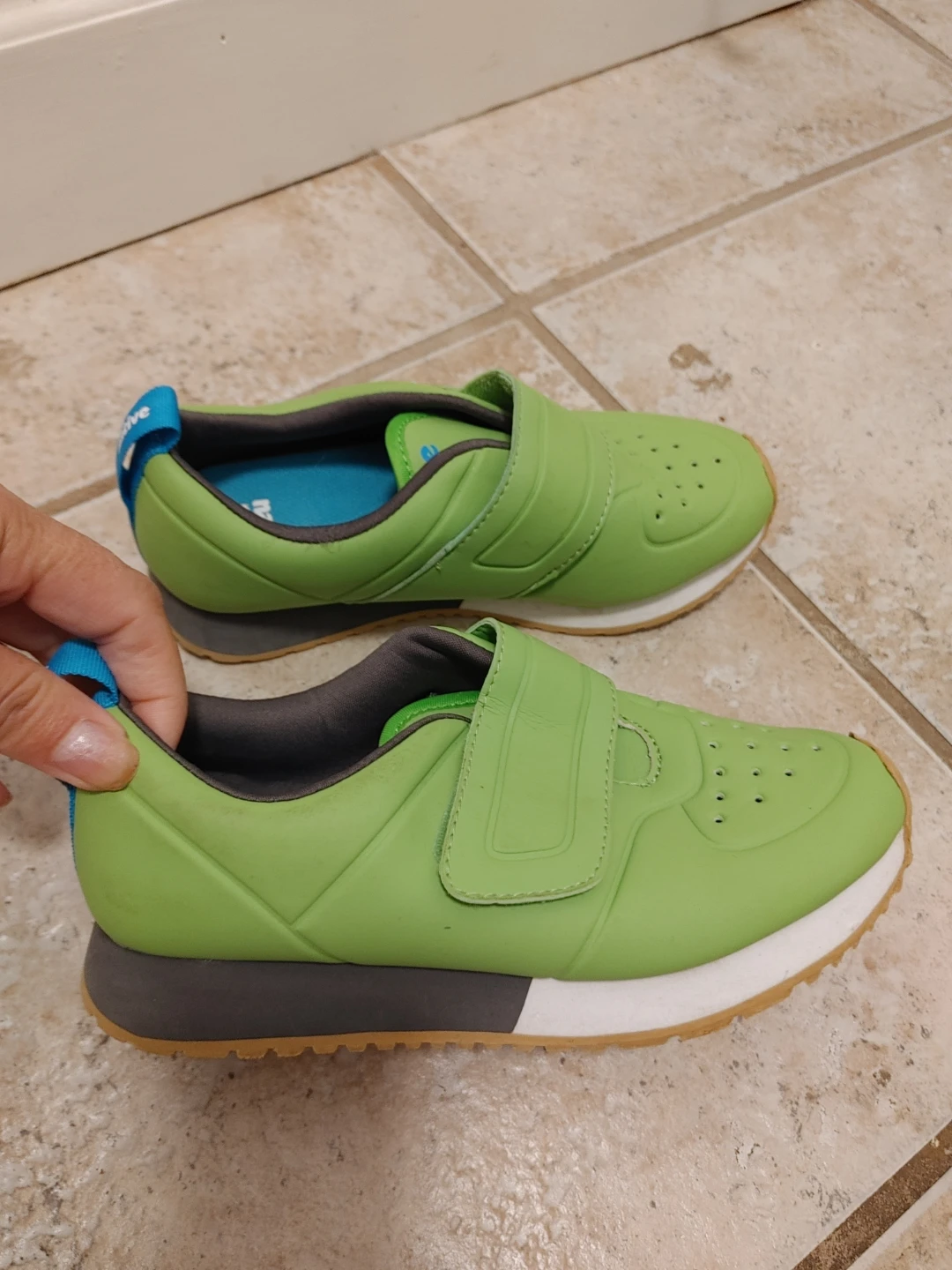 Native Kids Shoes - Lime Green size J2