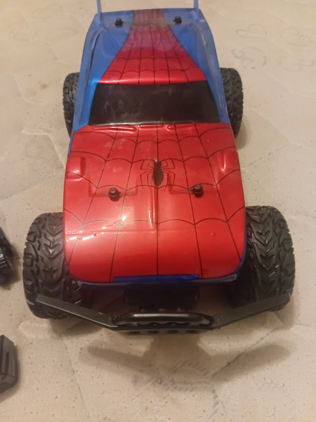 Jada Toys Marvel Spider-Man Remote Control Car - photo 2