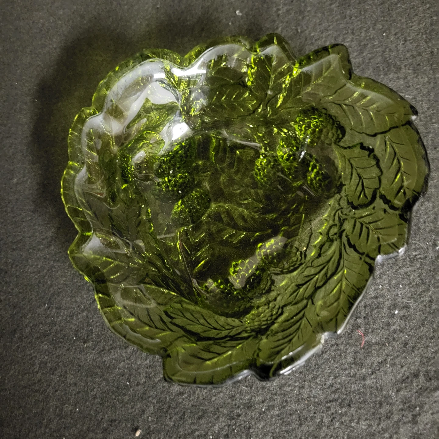 Vintage Green Glass Berry Motif Dish - photo 2