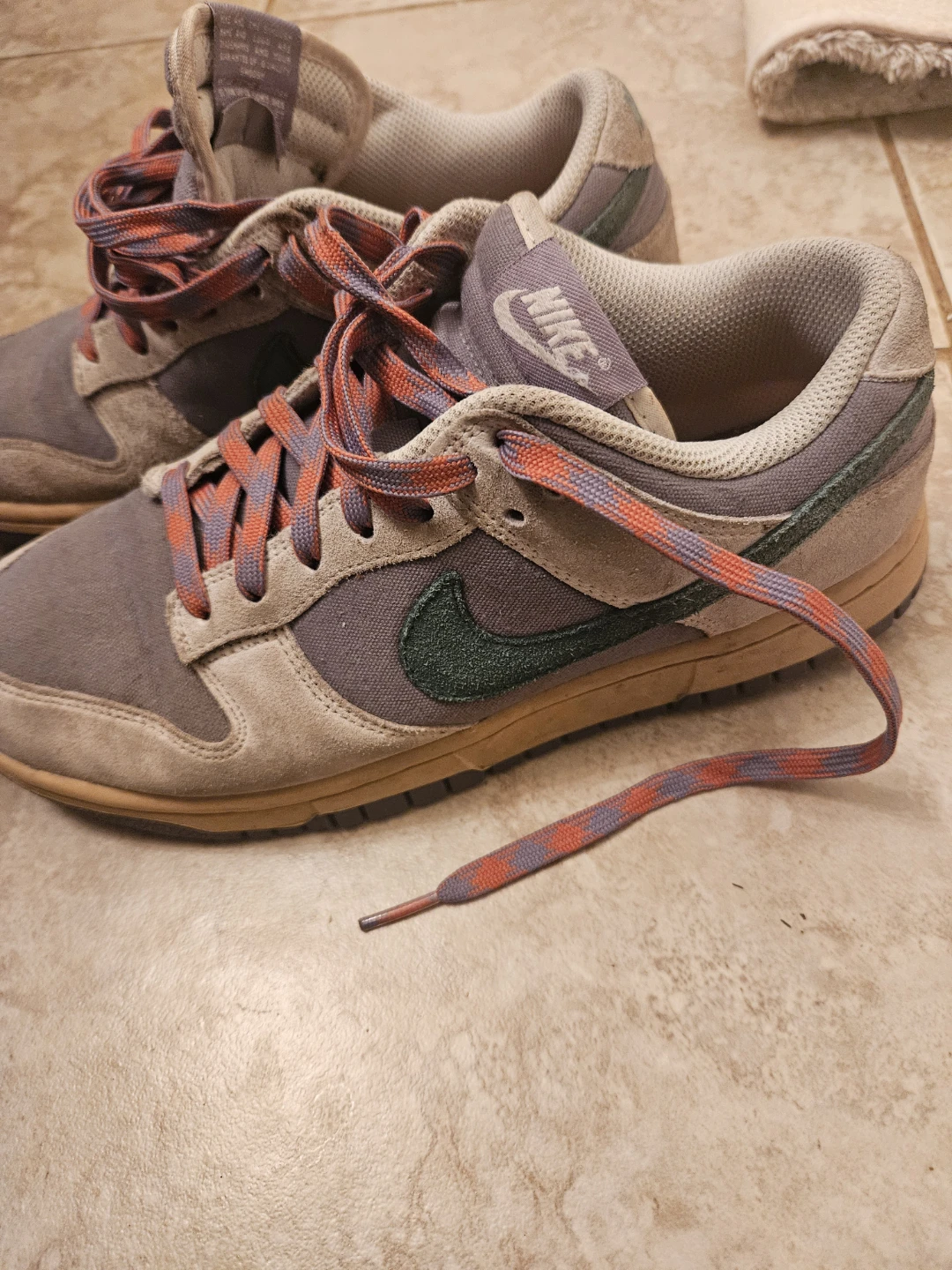 Nike Dunk Low Sneakers 7.5 womens