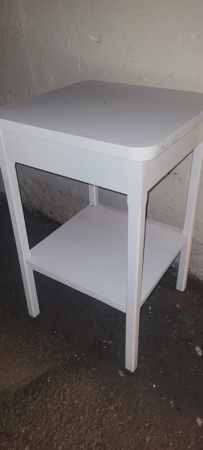 White side table - photo 2