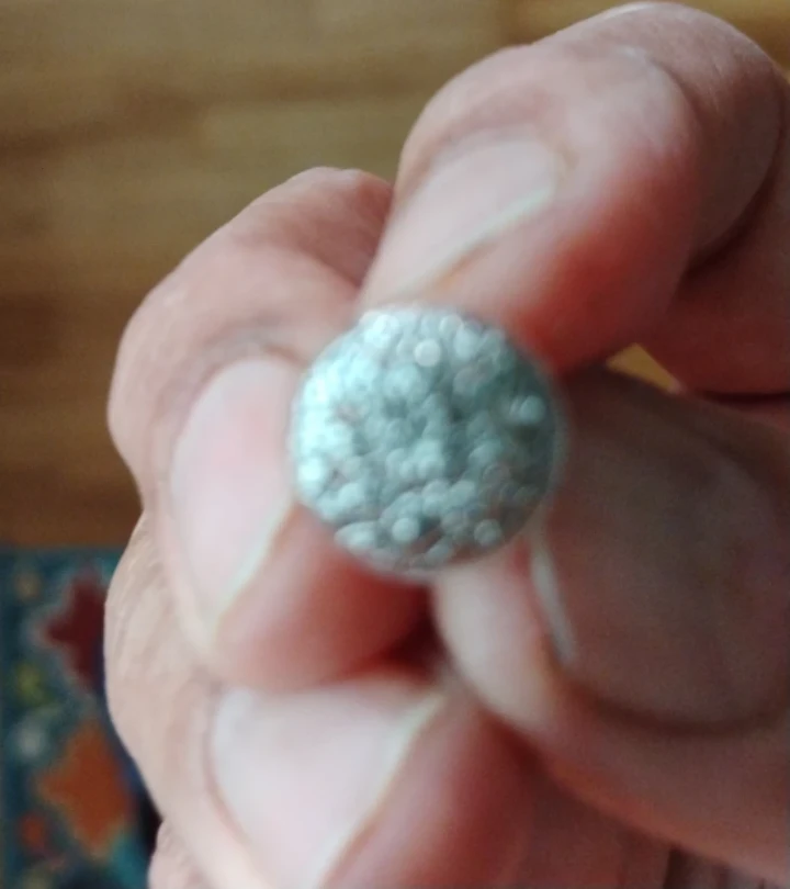 Sparkly stud earrings - photo 2