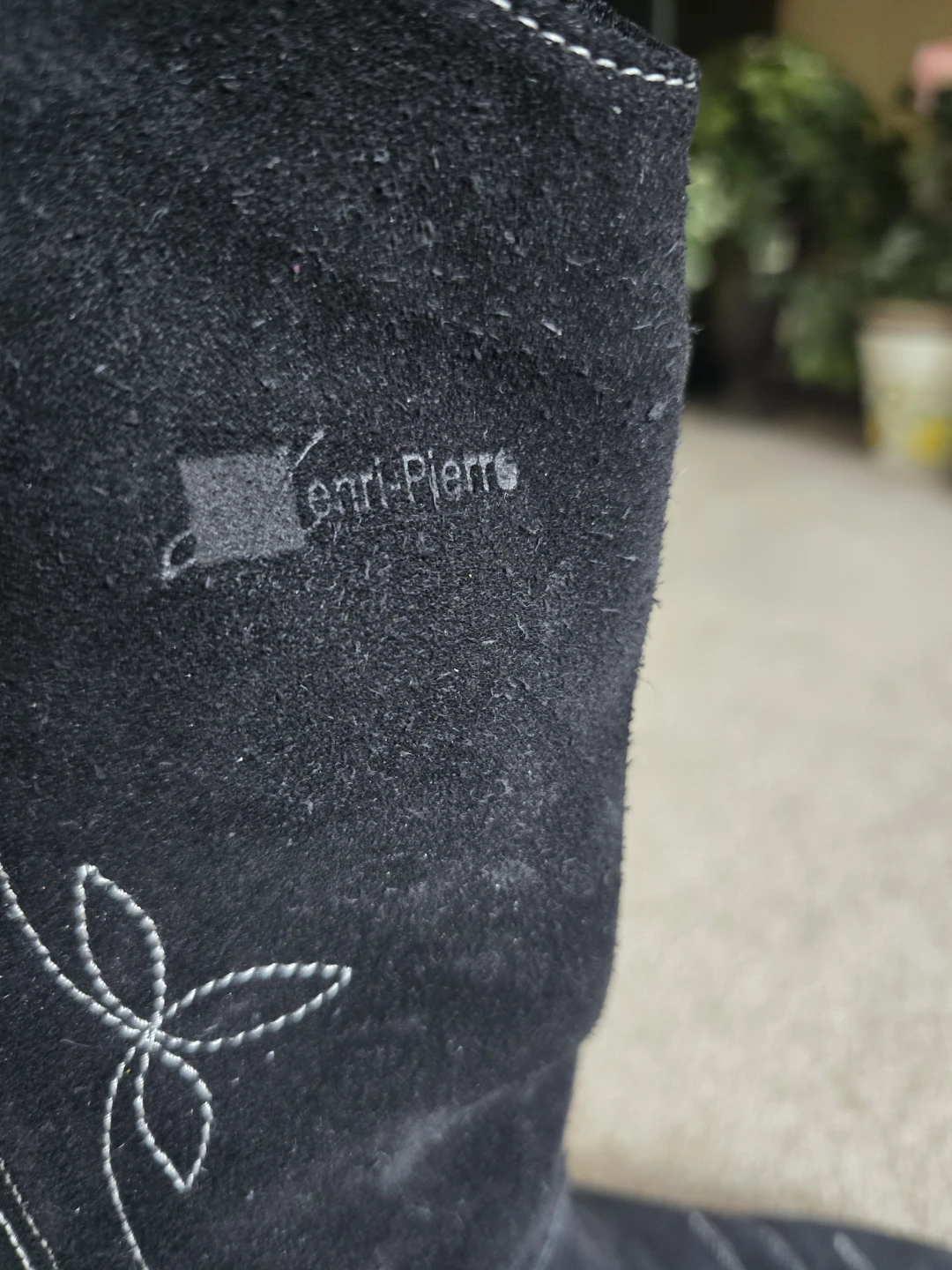Henri-Pierre black suede boots