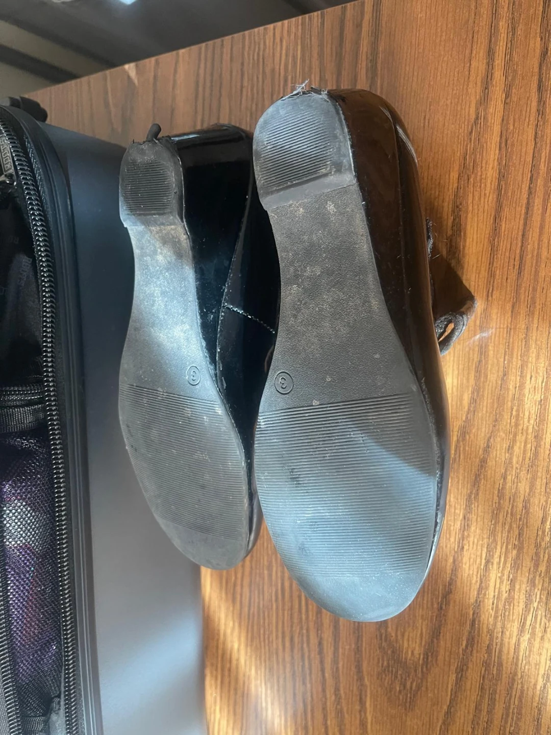 Black Patent Girls Dress Shoes - photo 3