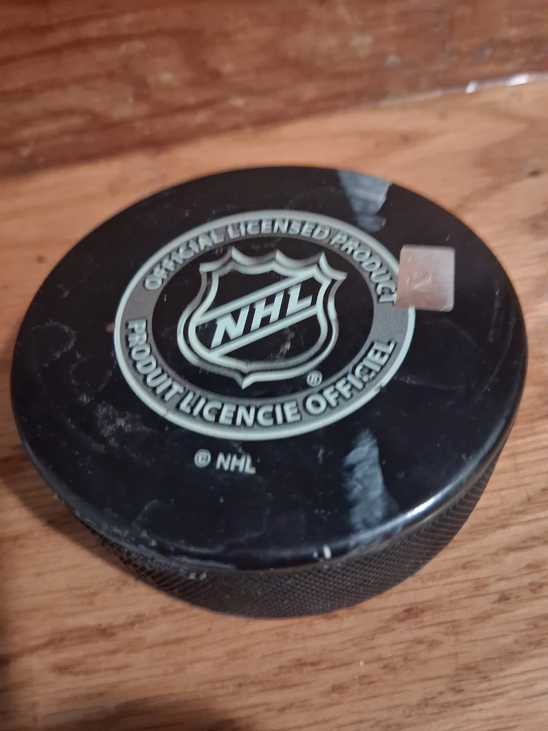 Toronto Maple Leafs Official NHL Hockey Puck - photo 2