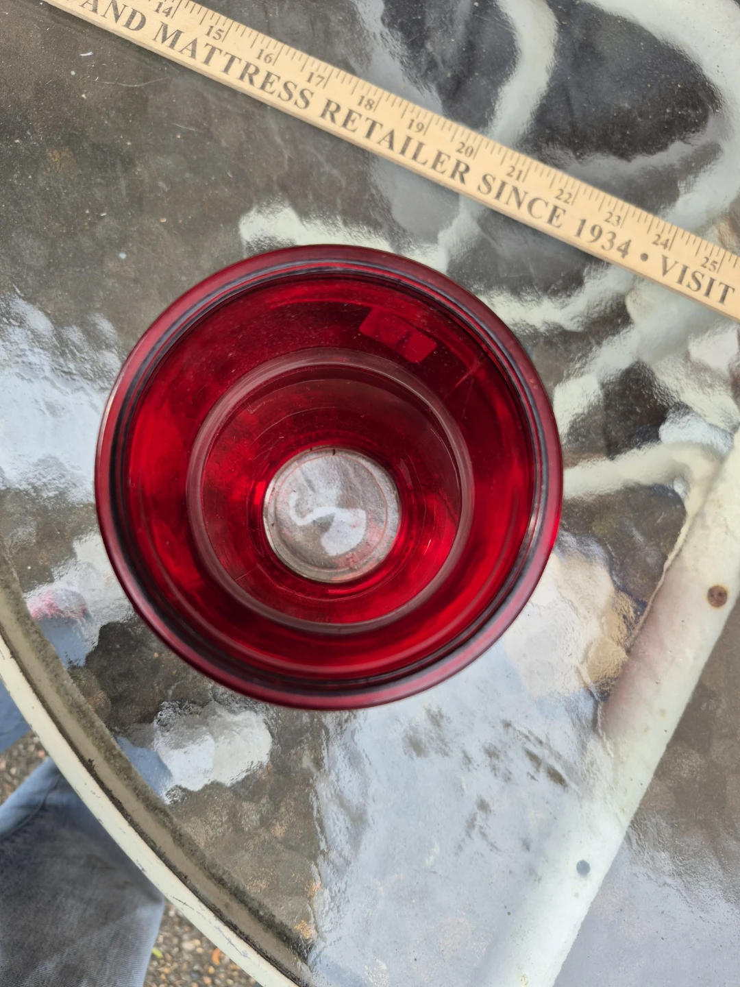 Red vase (Skokie) - photo 4