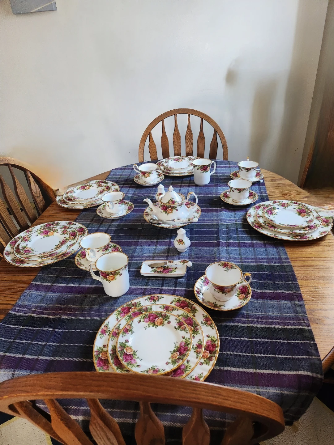 Royal Albert Old Country Roses Dinnerware Set