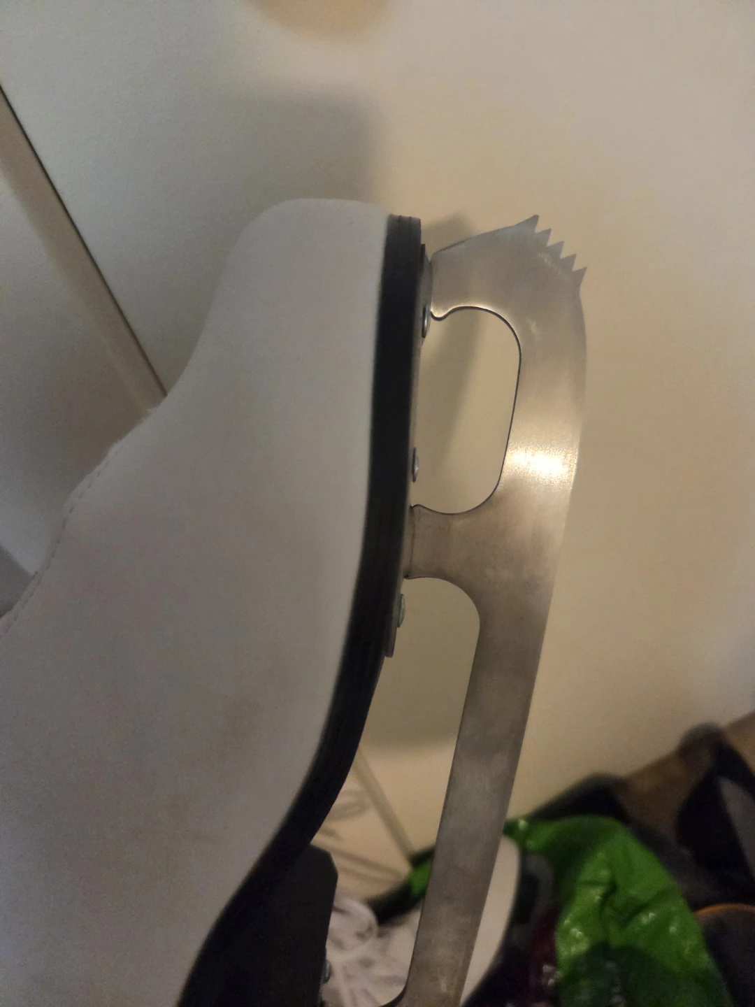 Figure skates size 8 willing to trade for womans hockey skates - photo 4