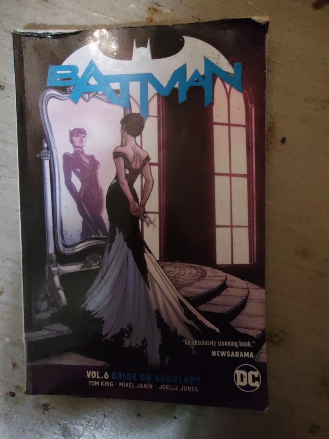 Batman Vol. 6: Bride or Burglar? Graphic Novel - photo 3