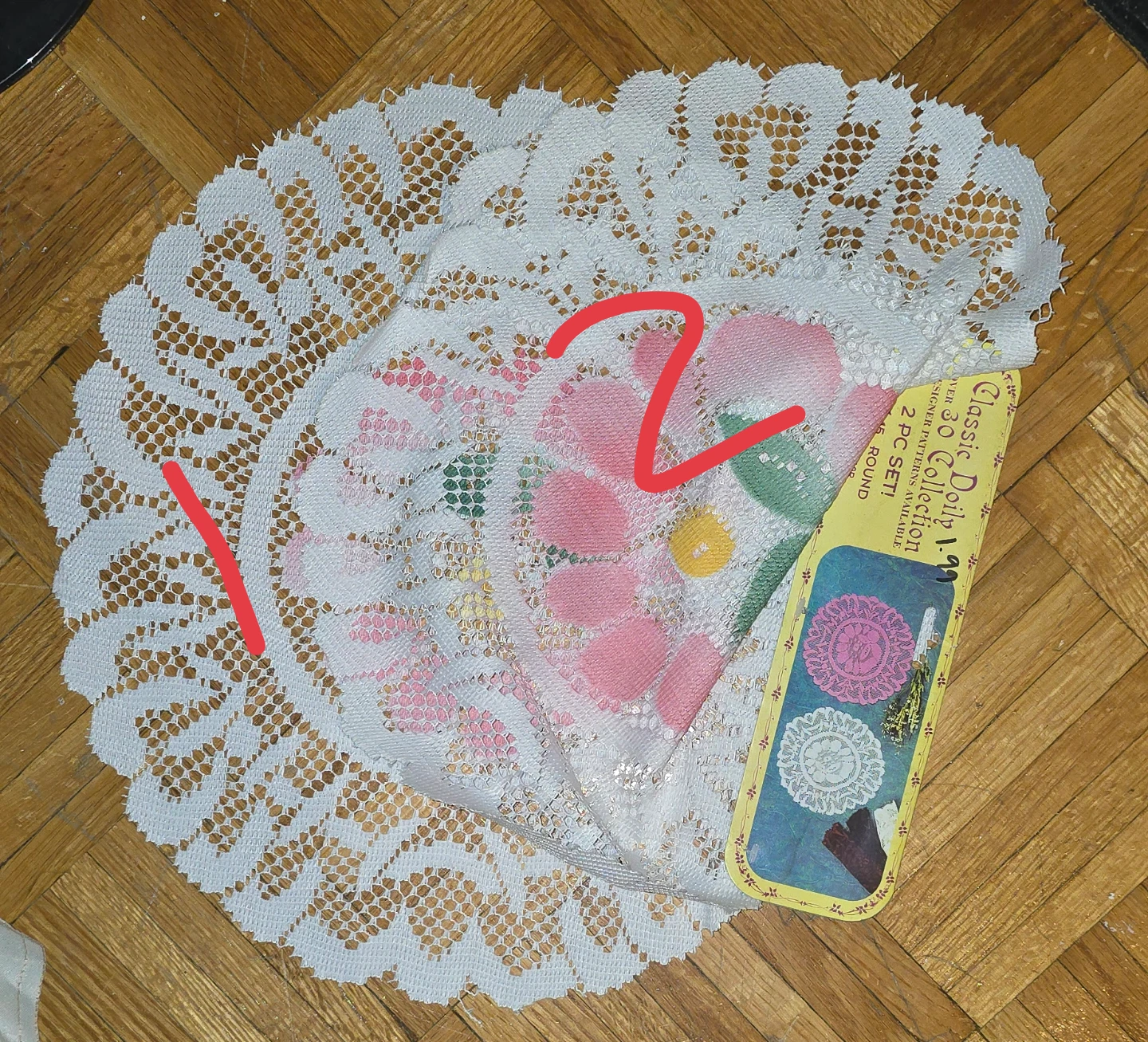 $10 for all Embroidered Table Linens Set - photo 3