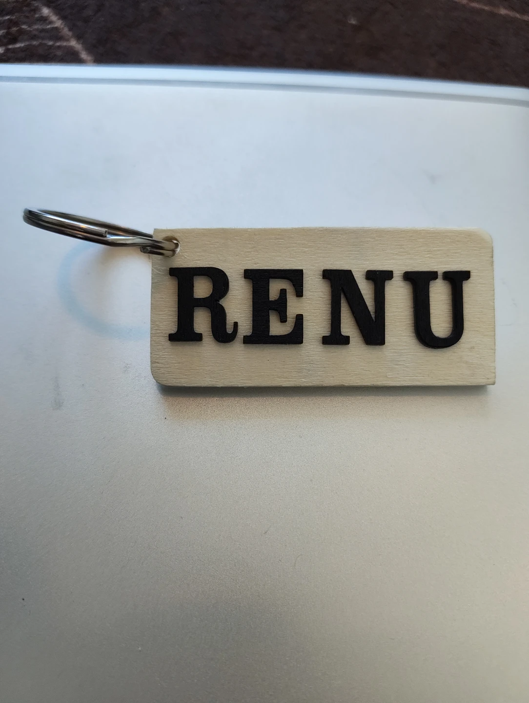 Customised wooden keychain - photo 4