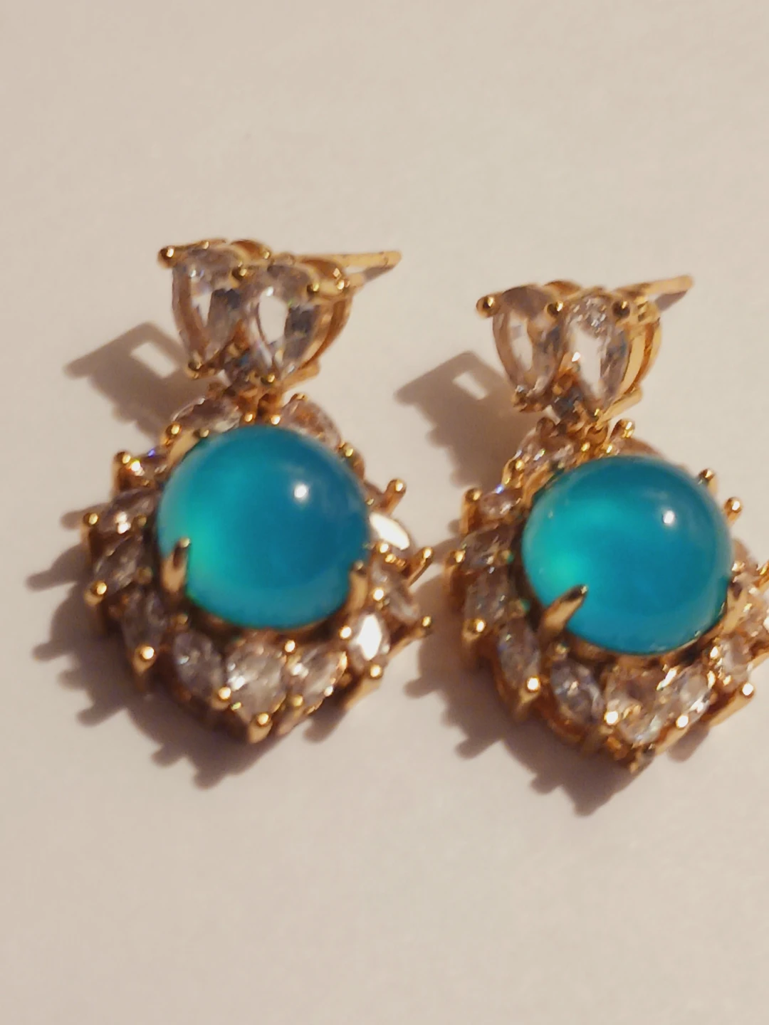 Gorgeous Gold Plated Blue Gemstone Pierced Earrings - photo 3