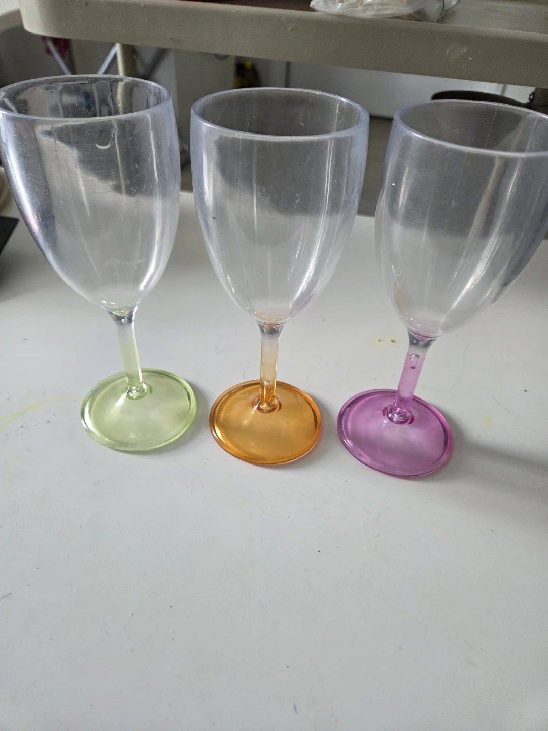 Set of 3 Colorful Plastic Wine Glasses - photo 4