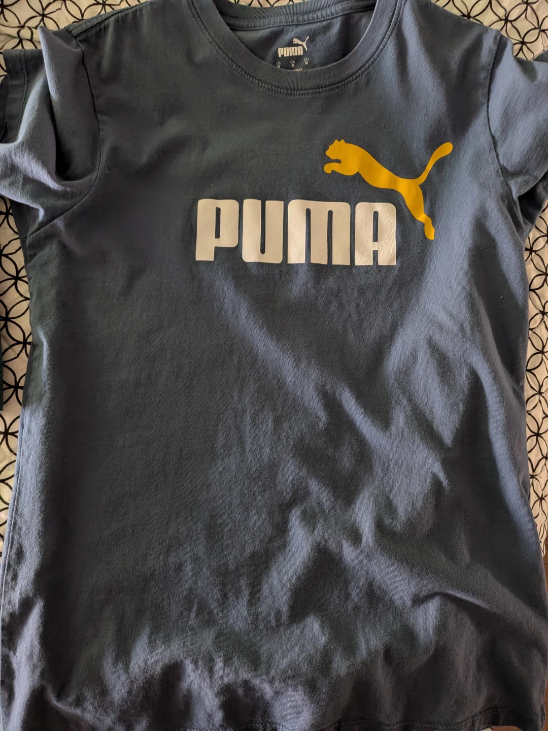Two Puma T-Shirts Size Medium - photo 2