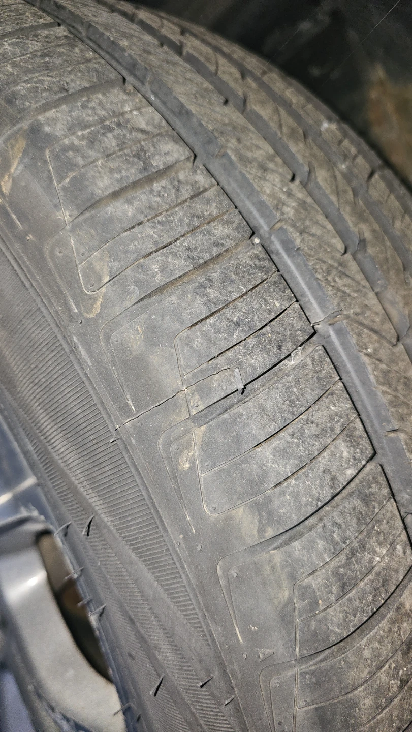Acura MDX SUV - photo 2