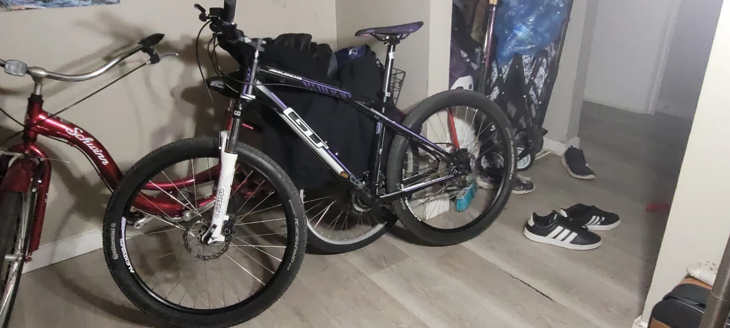 GT Avalanche Mountain Bike - photo 4