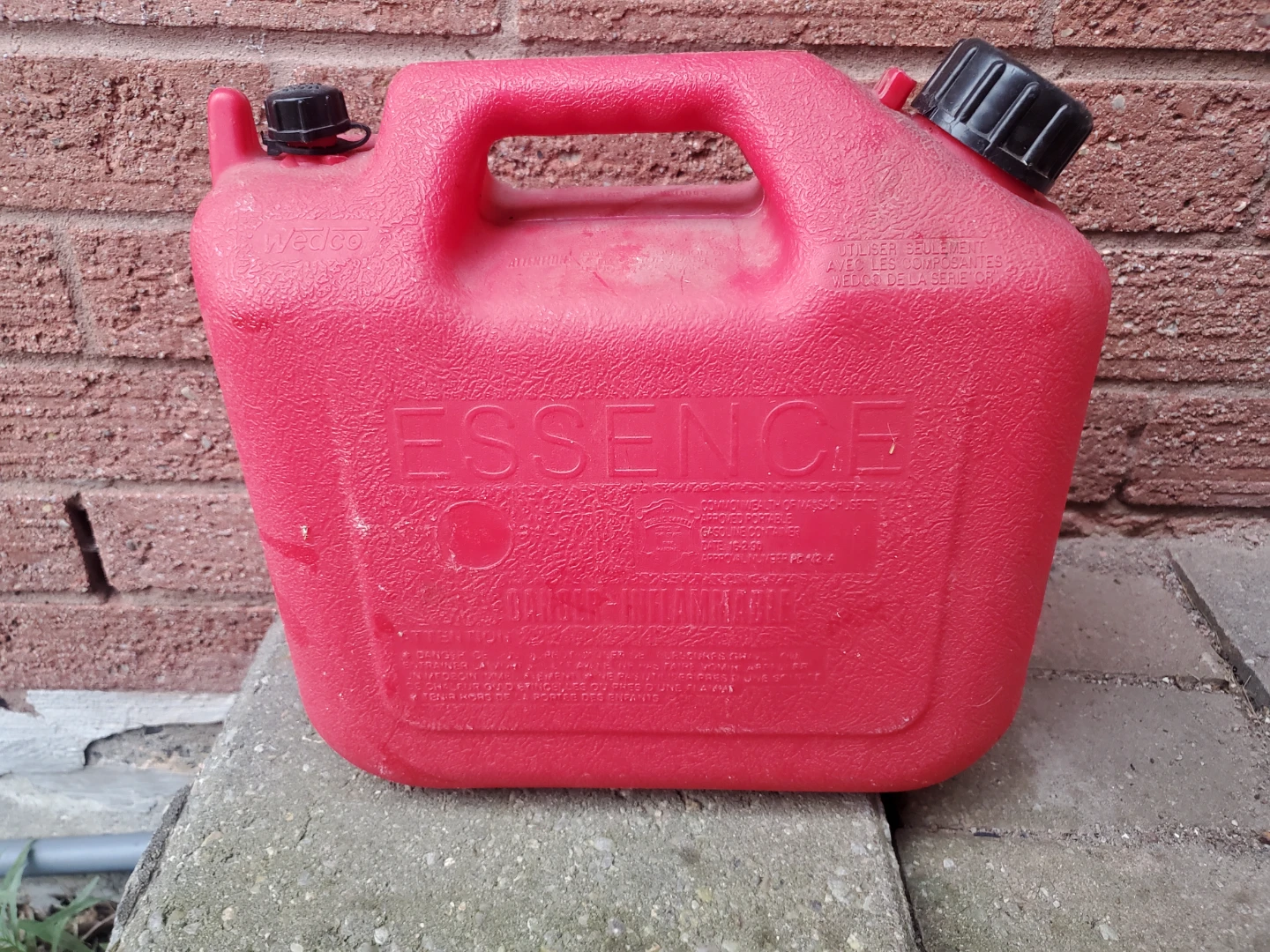 Wedco 9 Litre Red Gasoline Jerry Can