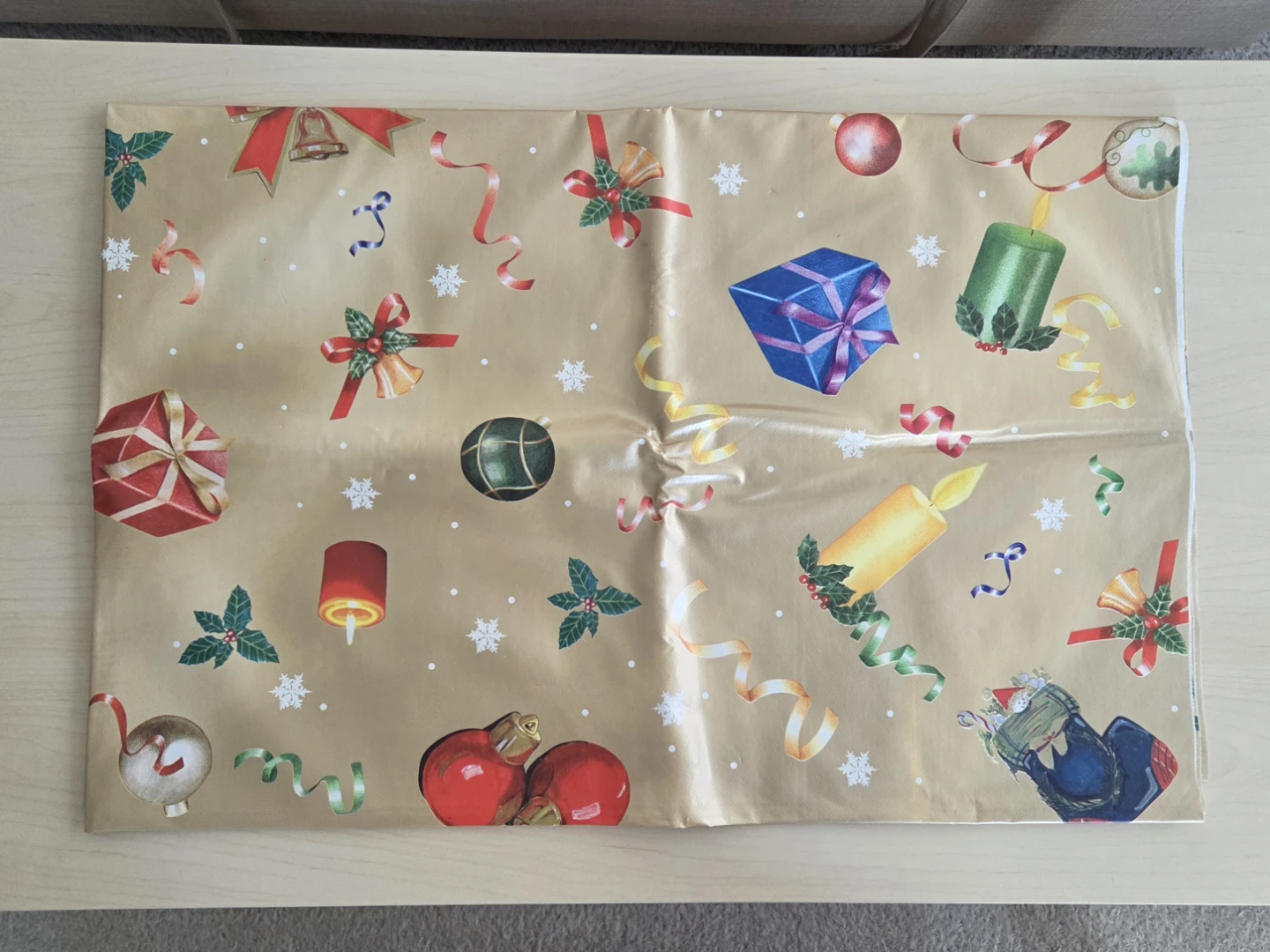Gold Rectangular Tablecloth, Holiday-Themed - photo 2
