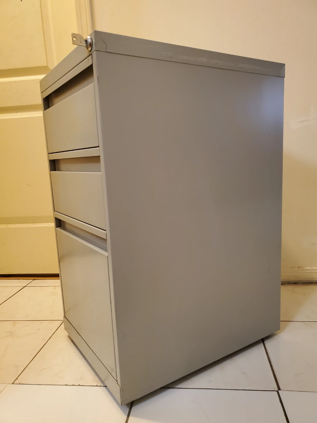 3-Drawer Metal Filing Cabinet - photo 2