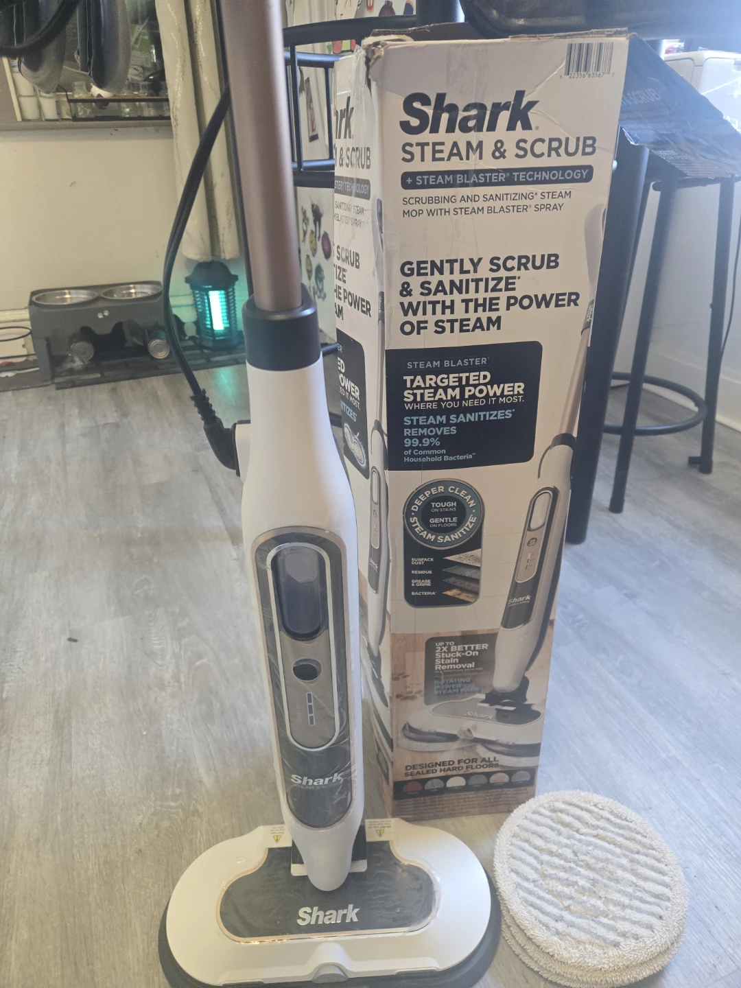 Shark Steam & Scrub Steam Mop S8201