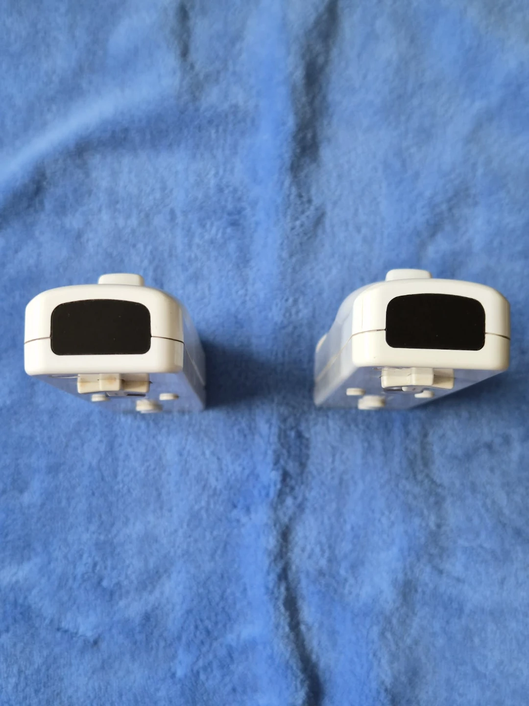 Read Bio | Pair Of Broken Wii Remotes - photo 4