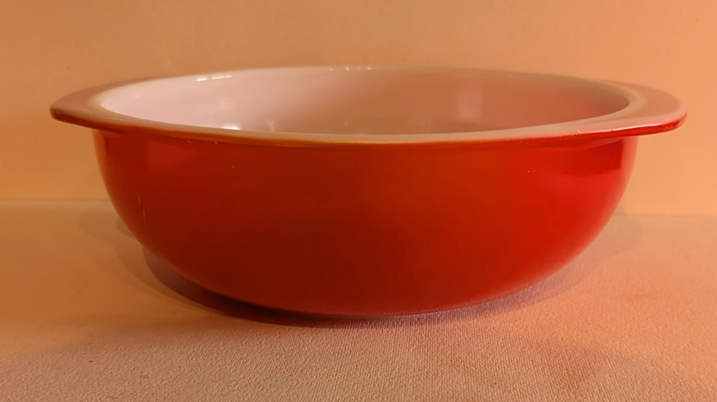Vintage Pyrex Red Casserole Dish 2 Qt