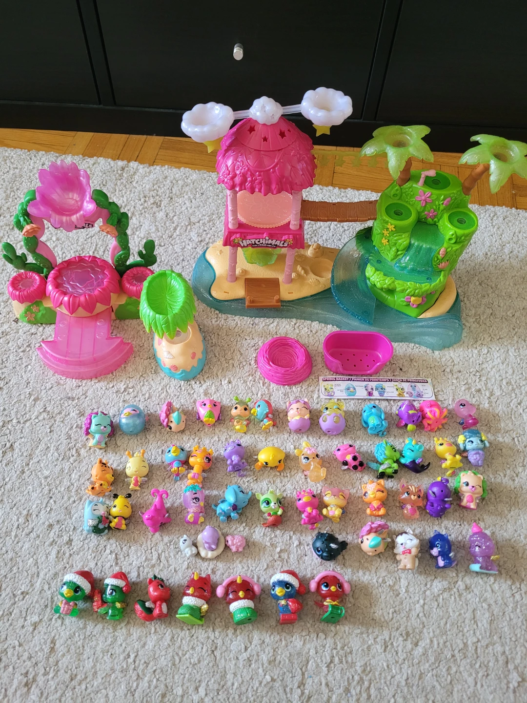 Hatchimals mini figures playset