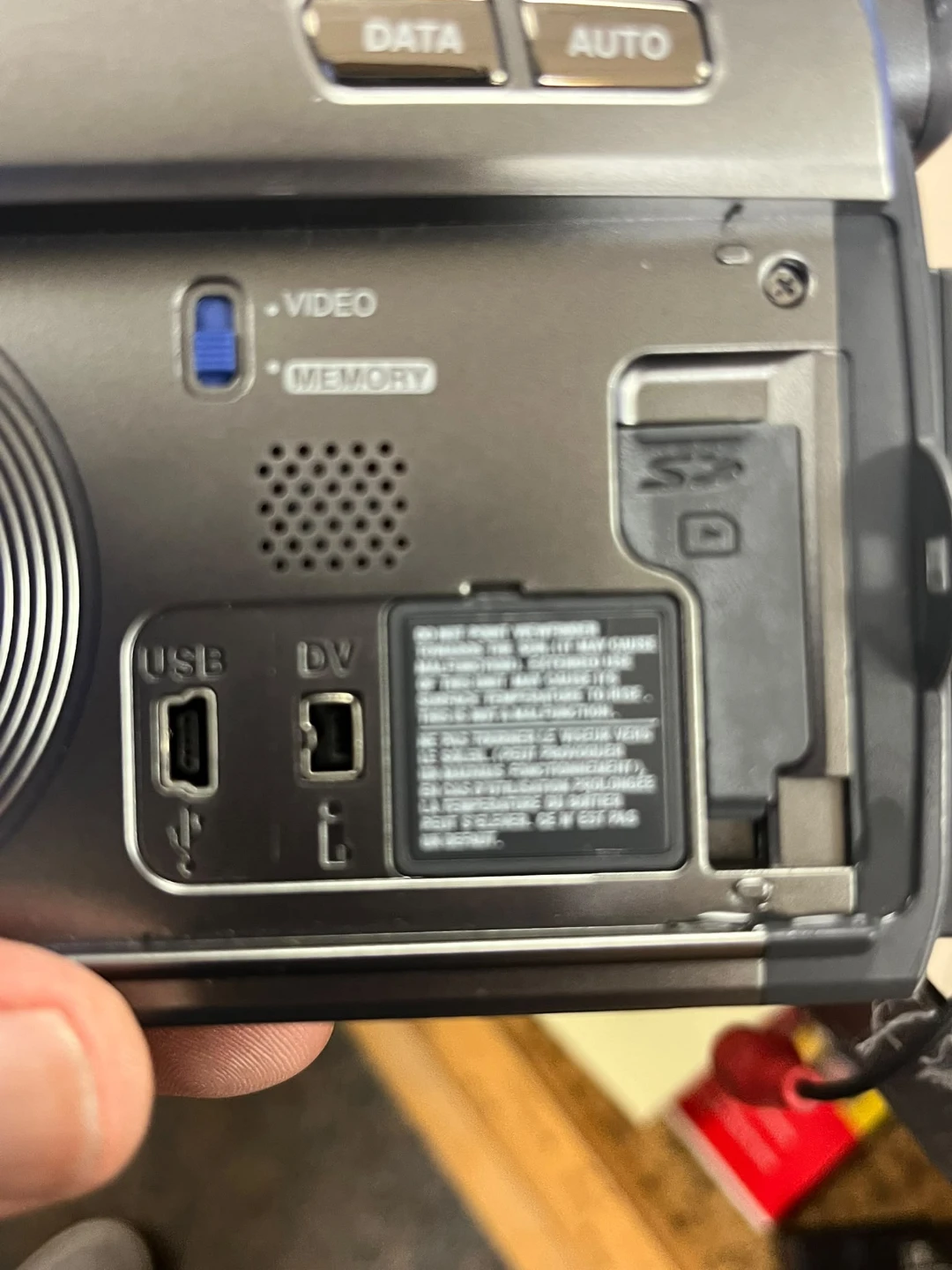 JVC GR-D770U Digital Video Camera - photo 2