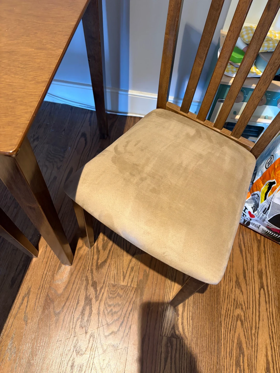 Like new Wooden Dining Table with 4 Chairs great condition - photo 3