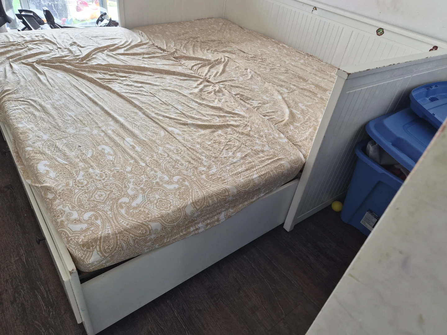 White IKEA Hemnes Daybed only frame,   mattress not included - photo 5